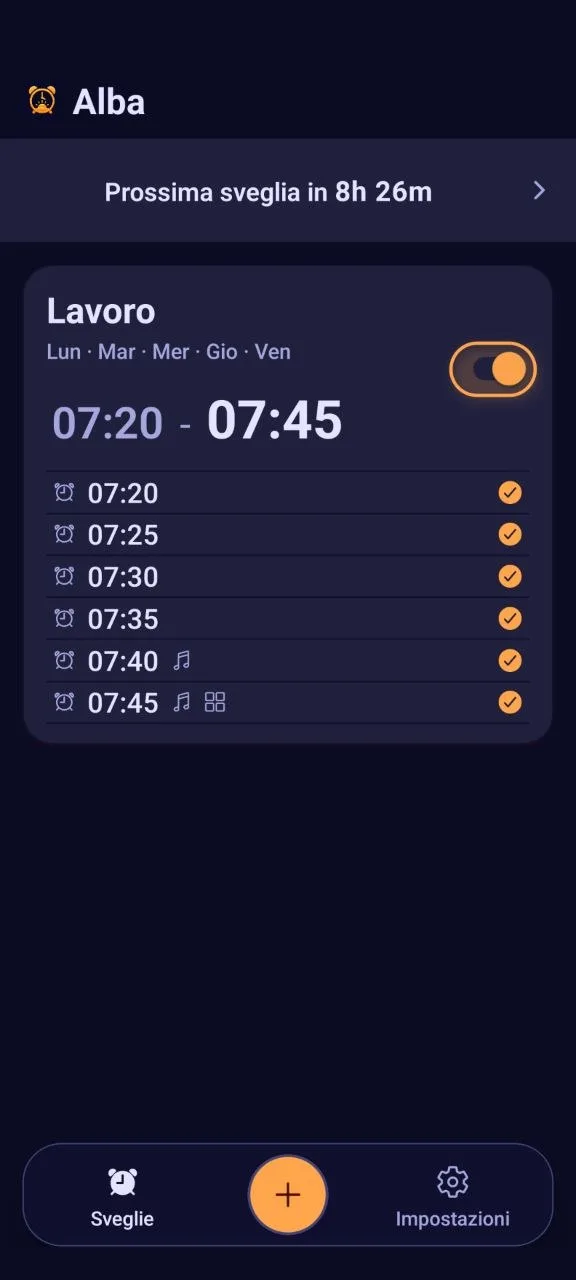 L’app Alba mostra un gruppo di sveglie dalle 07:20 alle 07:45, a cinque minuti di distanza